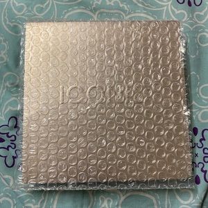 Iconic London Day to Slay eyeshadow paletter